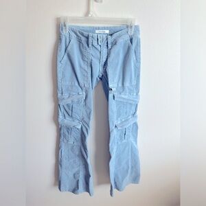 Extremely Low-Rise Jeans